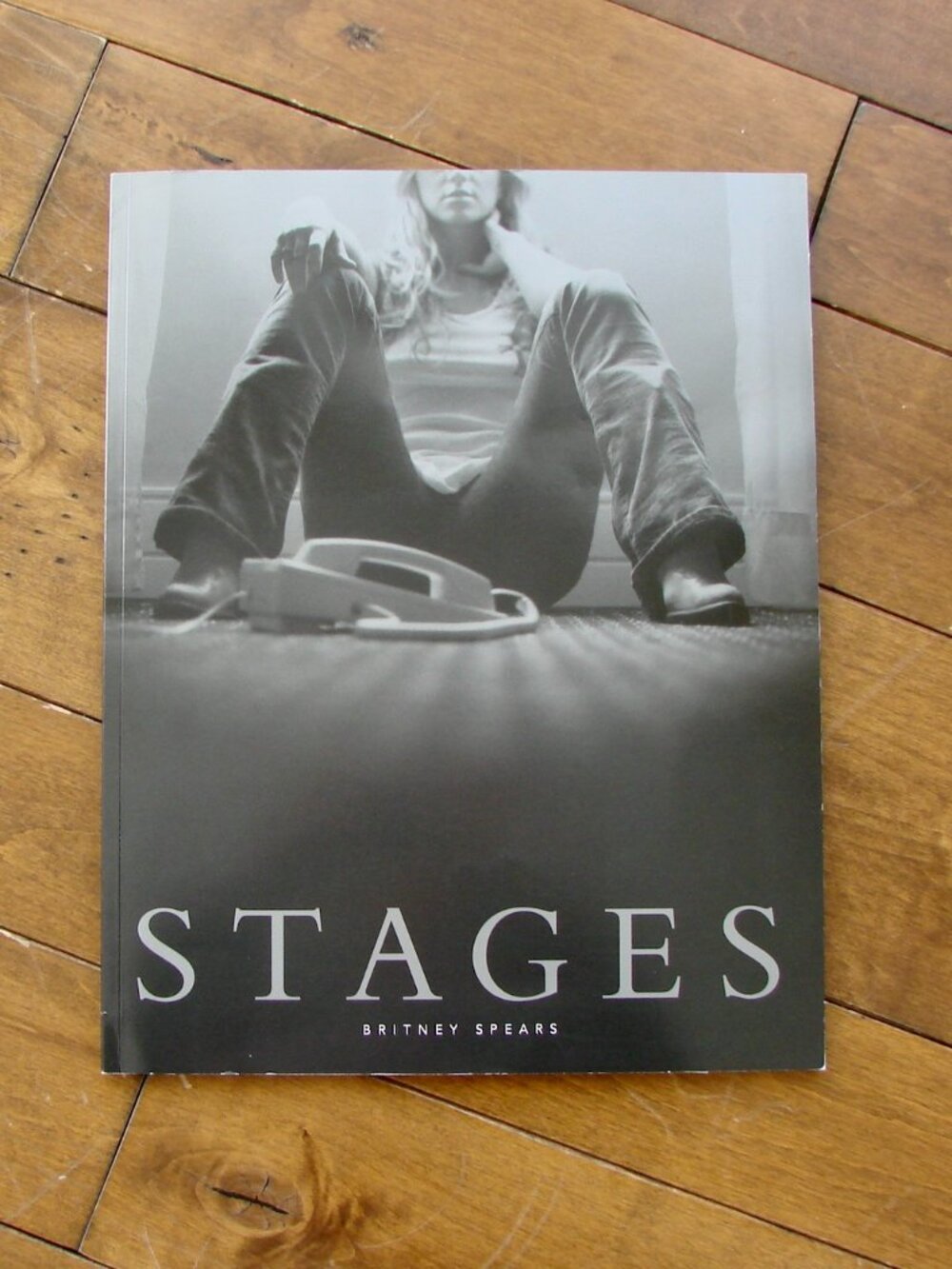 Britney Spears Stages Concert Photo Book First Edition 2002 With Poster and DVD